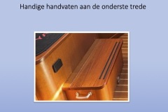Handige-handvaten-aan-de-onderste-trede