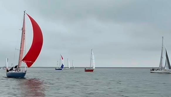 Je bekijkt nu Webinar 4 november 20 uur Zeezeilrace door Paul Hoogeveen